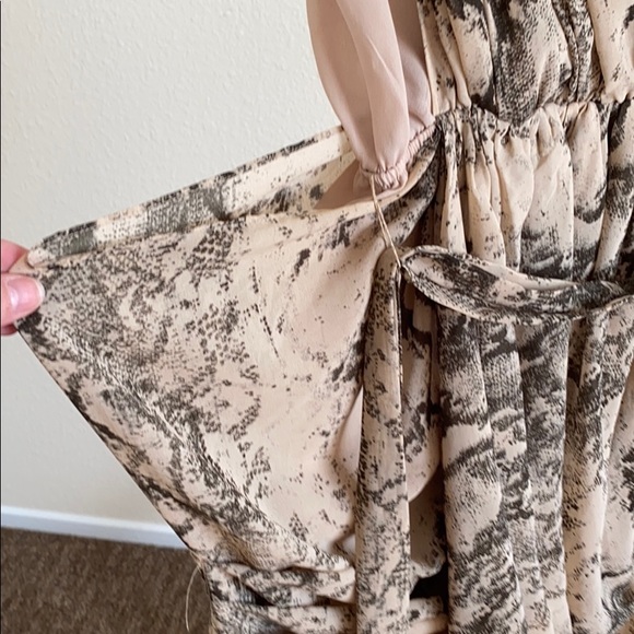 H & M dress - Picture 2 of 5